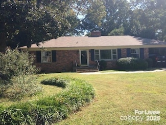 4600 Wedgewood Dr, Charlotte, NC 28210