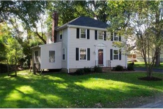 52 Martin Rd, Wellesley Hills, MA 02481
