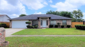 2256 Orion Lake Dr, Navarre, FL 32566