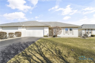 2530 Lake Vista Dr, Toledo, OH 43614