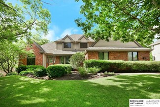 16707 Leavenworth Cir, Omaha, NE 68118