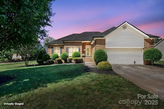 123 Shoreview Dr, Mooresville, NC 28117