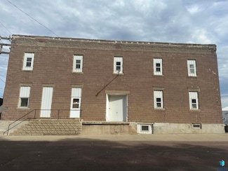 112 E Railroad St, Mitchell, SD 57301