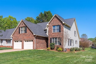 1050 Merrywood Dr, Newton, NC 28658
