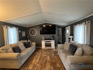 1285 N Shoop Ave, Wauseon, OH 43567