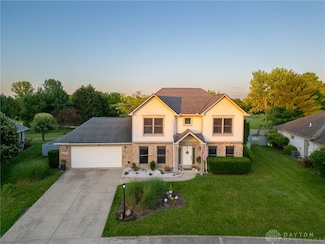 595 Autumn Creek Dr, Fairborn, OH 45324