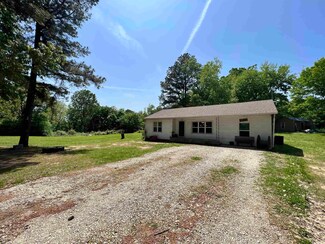 8 S Maple St, Lafe, AR 72436