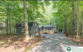 266 Maxatawny Dr, Pocono Lake, PA 18347