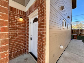 2010 Kirksey Dr Unit B, Austin, TX 78741