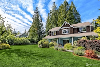 6570 Cedar Glade Ln NE, Bainbridge Island, WA 98110