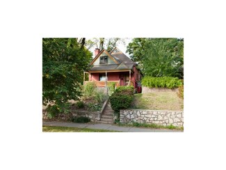 3022 Oak St, Kansas City, MO 64108