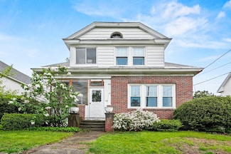 107 2nd St, Leominster, MA 01453
