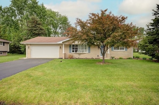 306 Robin Hill Dr, Shorewood, IL 60404