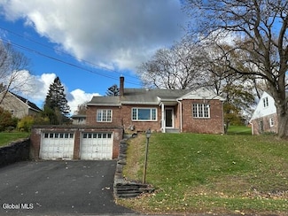 21 Winnie Ave, Ravena, NY 12143
