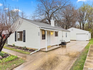 115 Craig Rd, Marquette Heights, IL 61554