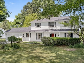 19 Latium Dr, Pittsford, NY 14534