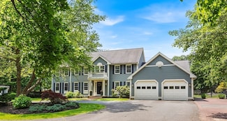 389 Summer Ave, Reading, MA 01867