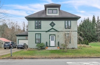 13 Bar Mills Rd, Hollis Center, ME 04042