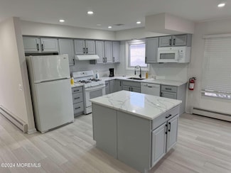 75 Orlando Blvd, Toms River, NJ 08757
