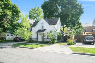 208 Palmer St NE, Grand Rapids, MI 49505