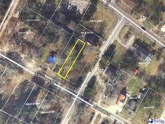 1011 E Dargan St, Dillon, SC 29536