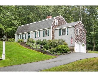 19 Towne Hill Ln, Topsfield, MA 01983