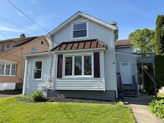 111 Fort Hale Rd, New Haven, CT 06512