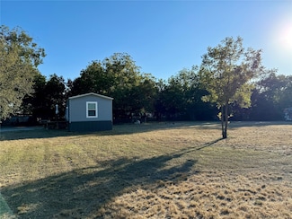 118 N 6th Ave, Palo Pinto, TX 76484