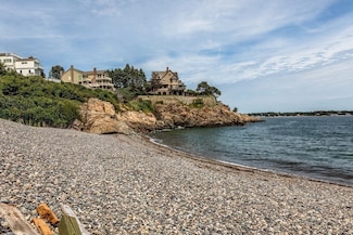 8 Jackson Rd, Marblehead, MA 01945