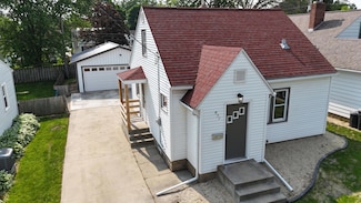 951 13th Ave NE, Rochester, MN 55906