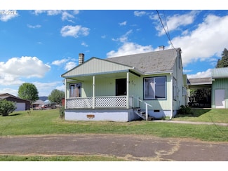 807 Cedar St, Yoncalla, OR 97499