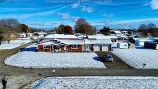 220 Simmons Dr, Millwood, WV 25262