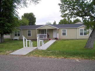 310 S Lincoln St, Glenns Ferry, ID 83623
