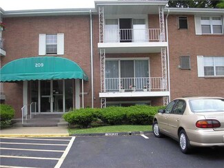 209 Coraopolis Rd Unit D9, Coraopolis, PA 15108