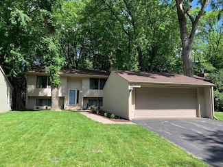 1810 Comstock Ln N, Plymouth, MN 55447