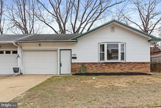 746 W Birchtree Ln, Claymont, DE 19703