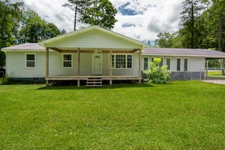 126 E St, Rupert, WV 25984