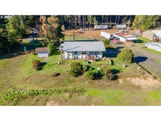 93624 Deerhaven Ln, North Bend, OR 97459
