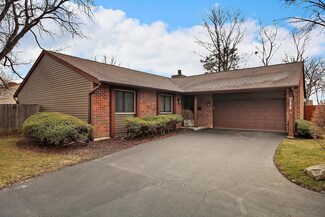 711 E Devon Ave Unit 2, Roselle, IL 60172