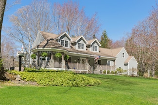 59 Beach Ave, Kennebunk, ME 04043