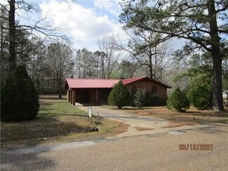 1111 Hooper Rd, Pineville, LA 71360