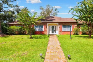 15374 Cedar Ct, Gulfport, MS 39503