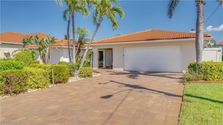 5331 Mayfair Ct, Cape Coral, FL 33904