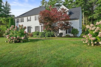 2 Continental Ct, Kingston, MA 02364