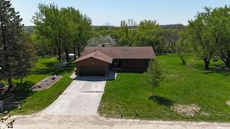 46236 186th Avenue Ct, Zumbrota, MN 55992
