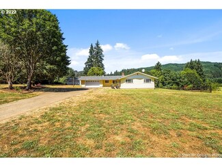 88594 Knight Rd, Veneta, OR 97487