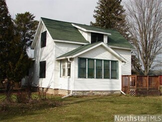 827 15th St, Clayton, WI 54004