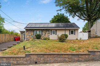 637 E Chestnut St, Souderton, PA 18964
