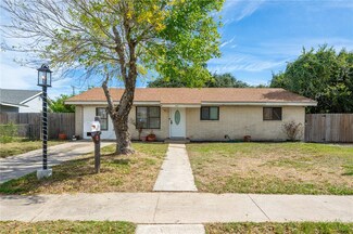 163 N Whitney St, Aransas Pass, TX 78336