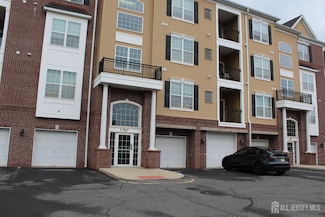611 Doral Ct, Piscataway, NJ 08854
